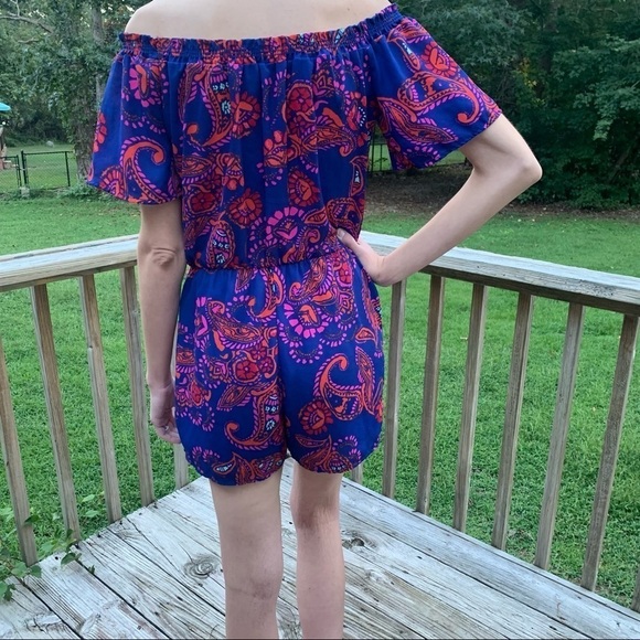 Every Romper Size Medium - Picture 4 of 7